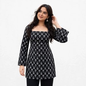 women staight short kurti